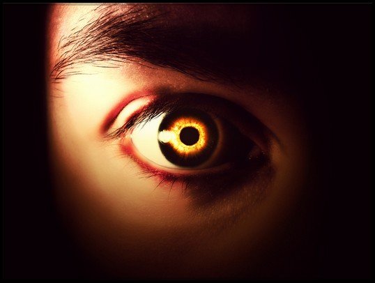 Eye Photo Manipulation